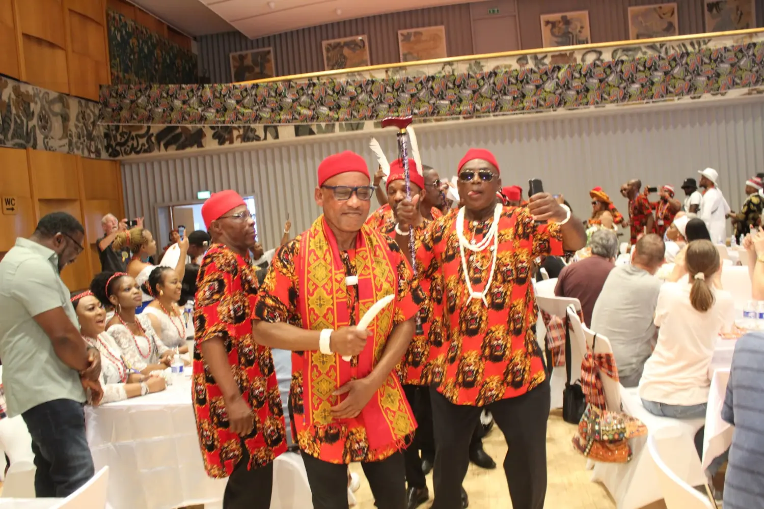 Tübingen - Reutlingen e. V Igbo Union OBINWANNE – Gemeinnütziger und unpolitischer Verein mit Sitz in Reutlingen – die Leute genießen