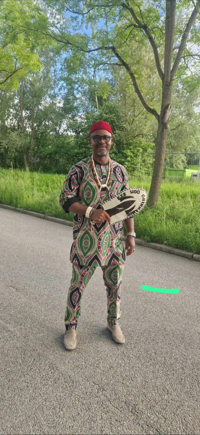 Tübingen - Reutlingen e. V Igbo Union OBINWANNE – Gemeinnütziger und unpolitischer Verein mit Sitz in Reutlingen – Exekutive - vChief Francis .S. Okoye(Ozo-udo, Ichie Ezeudo)